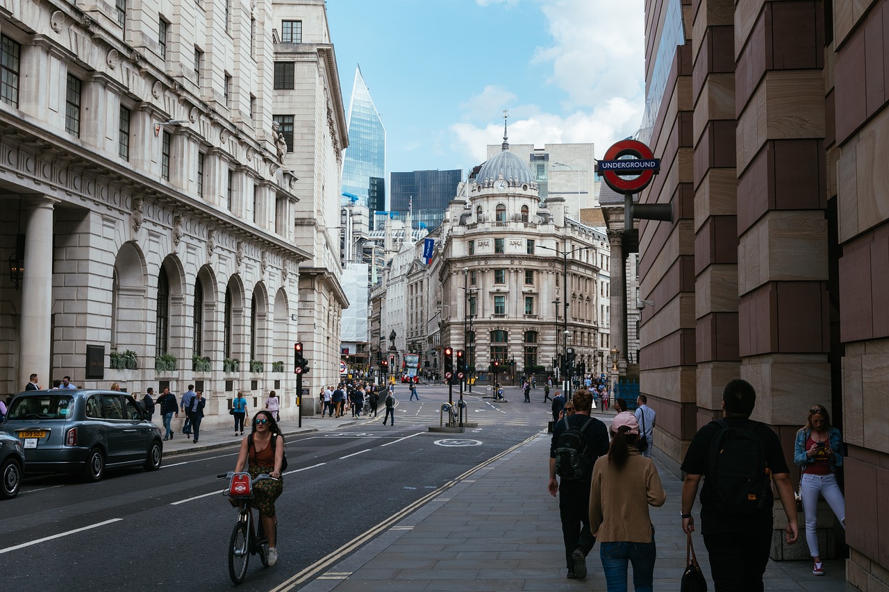 Discover the best resources for learning about personal finance and consumer rights