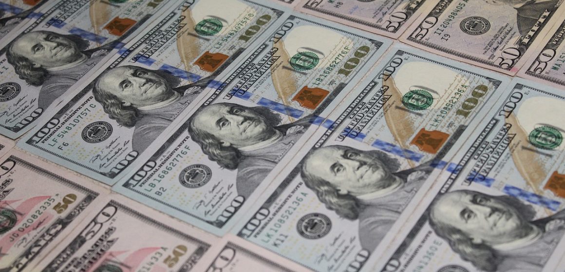 Mastering the Art of Avoiding Impulse Purchases and Sticking to Your Budget